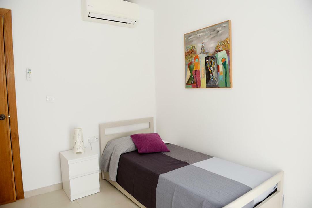 13 Village Apartments Mellieha Bagian luar foto
