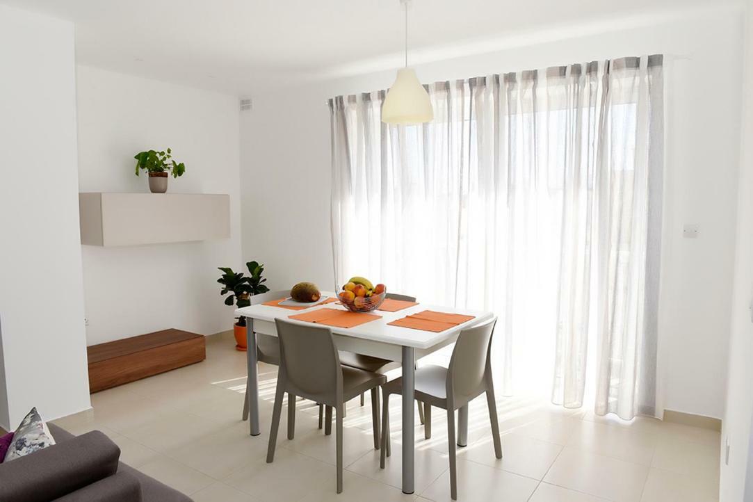 13 Village Apartments Mellieha Bagian luar foto