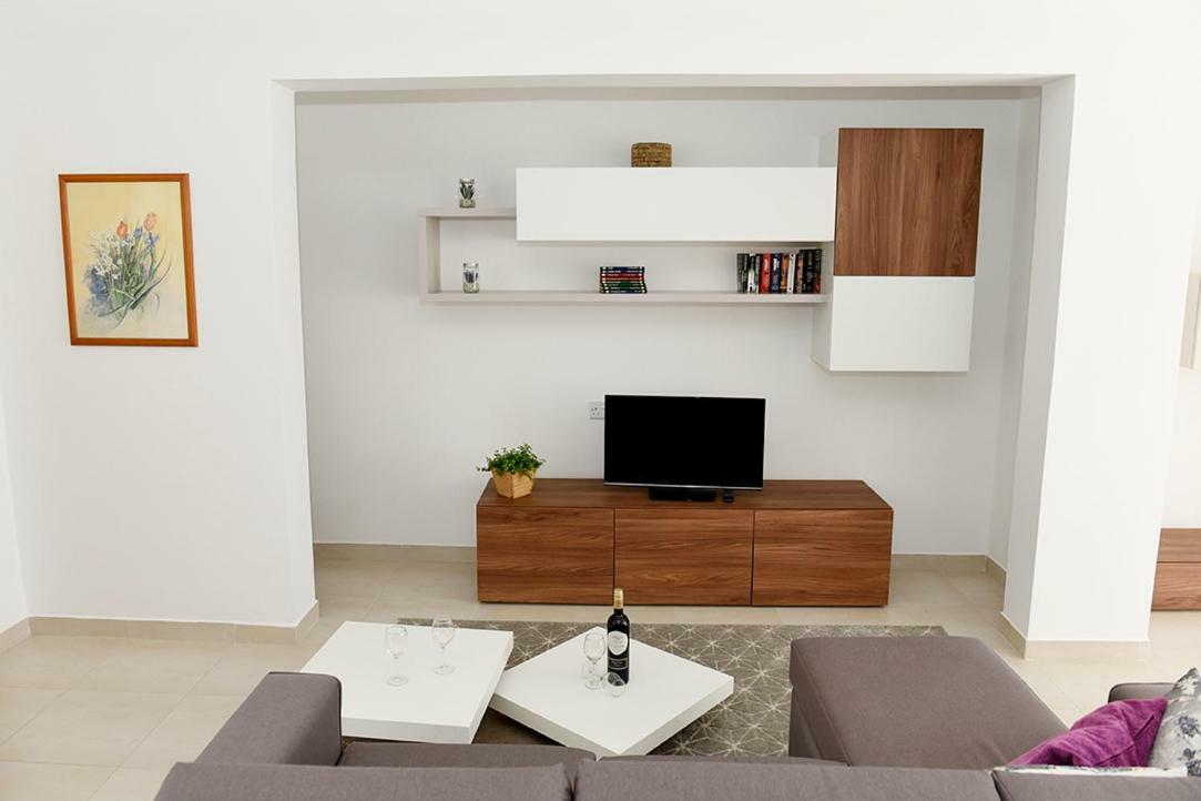 13 Village Apartments Mellieha Bagian luar foto