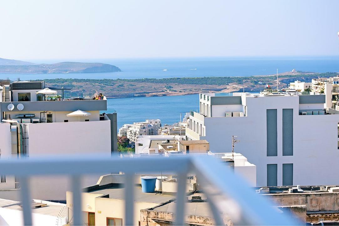 13 Village Apartments Mellieha Bagian luar foto
