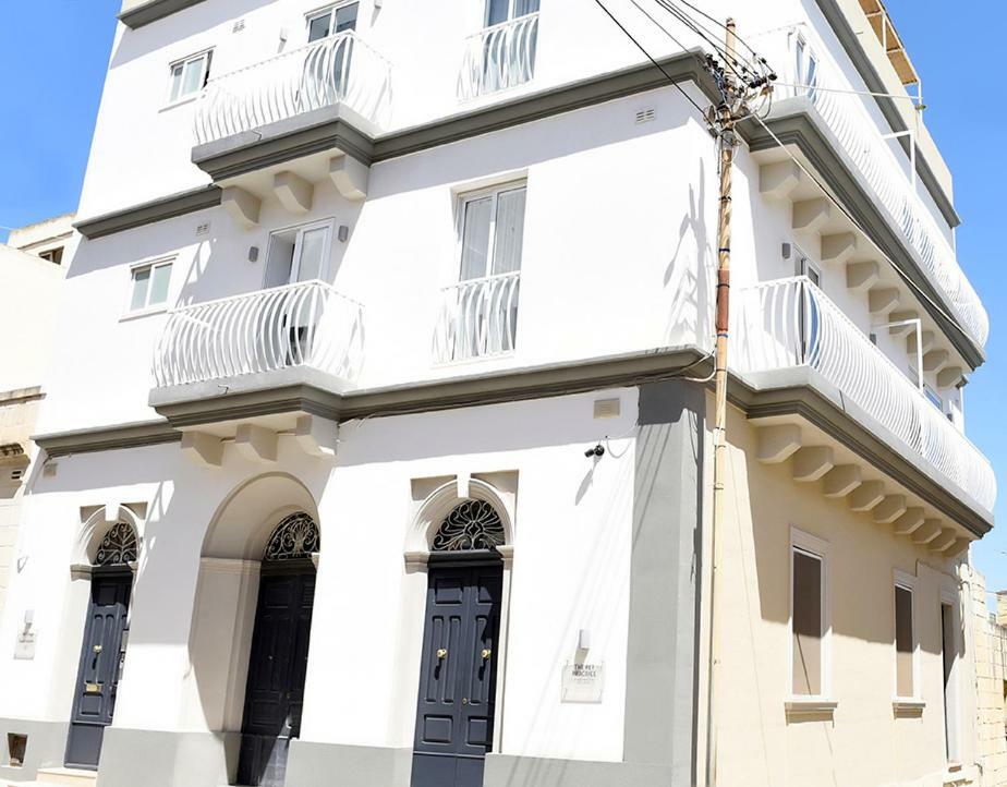 13 Village Apartments Mellieha Bagian luar foto